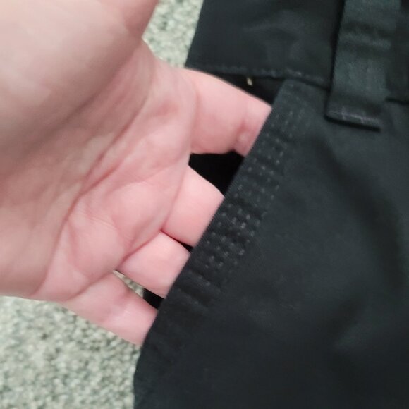 Ladies St. John's Bay Black Cargo Shorts 16 - Picture 8 of 10